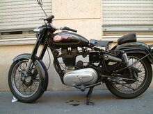 चित्र:Royal Enfield Bullet.JPG