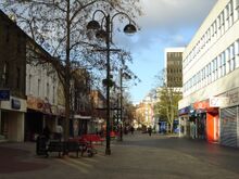 चित्र:Hounslow High Street.1.JPG