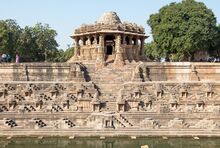 चित्र:Sun Temple, Modhera 06.jpg